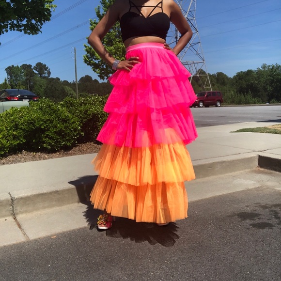 Brand new neon skirt tulle - Picture 3 of 4